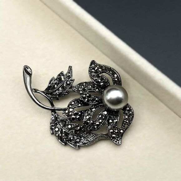 Gunmetal Black with Dark Gray Crystal and Silver Pearl Flower Pin Back Brooch - Picture 6 of 10